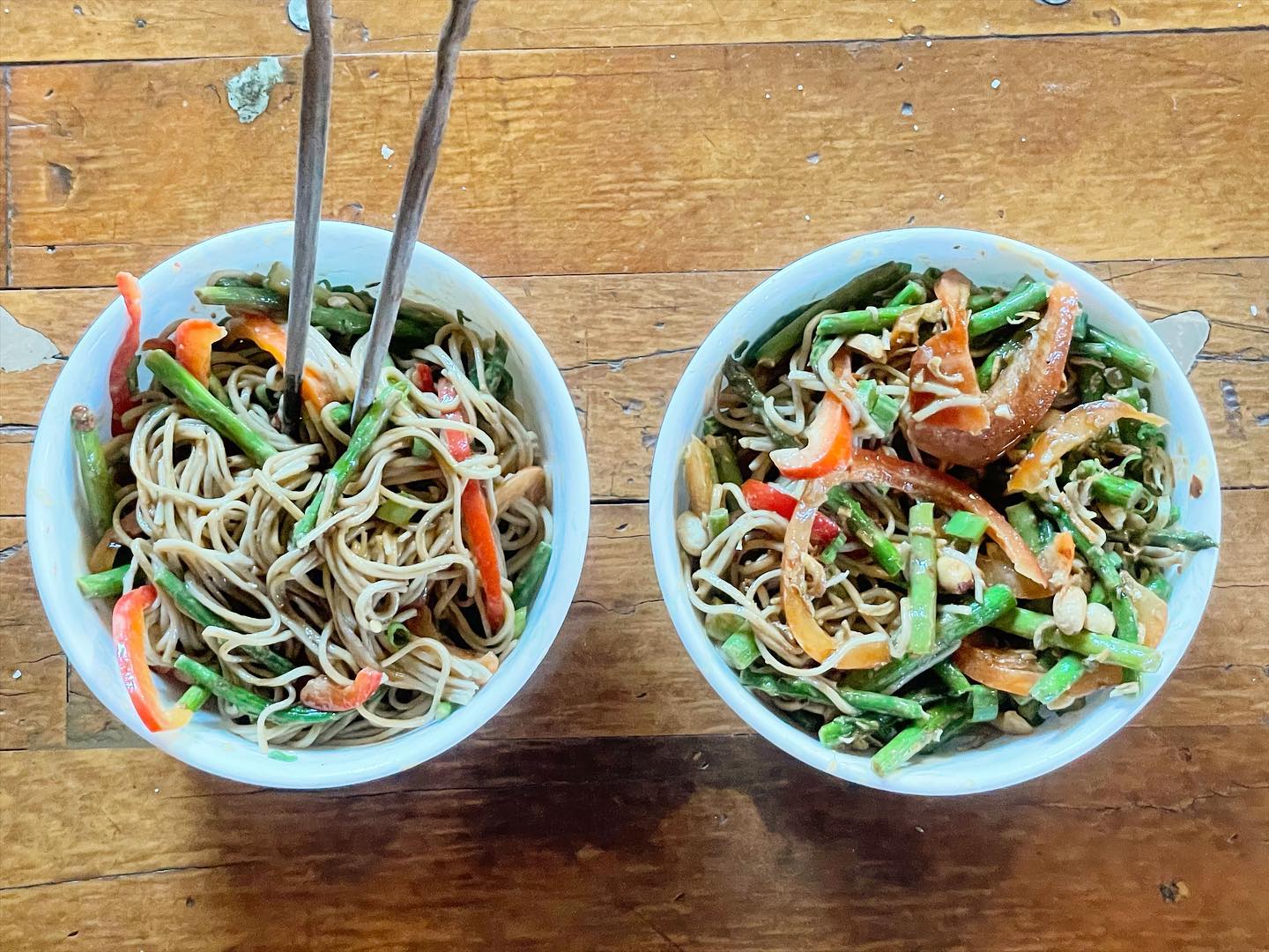 Full size image for Cold soba noodles with spicy peanut sauce.