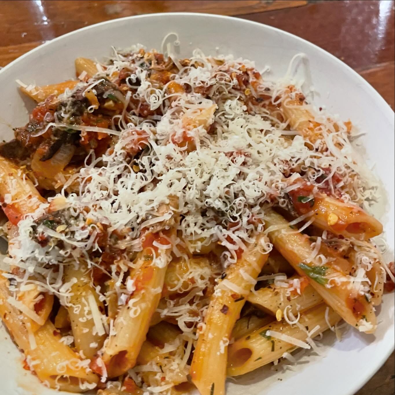 Full size image for Pasta with mushroom tomato sauce.
